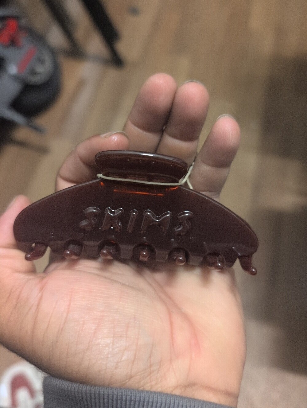 Women's SkIMS Henna Claw Hair Clip